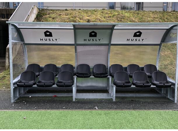 Innbytterbenk med plass til 14 personer Oval