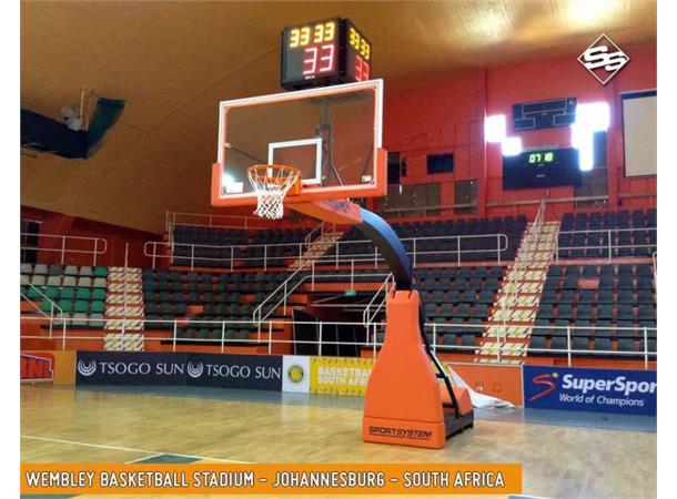 Basketsystem med el-justering FIBA 1